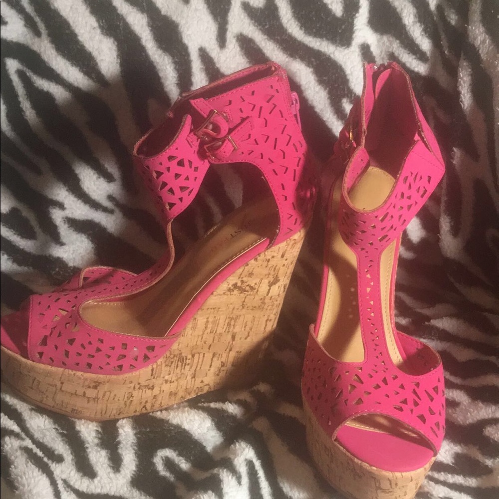Pink Wedges